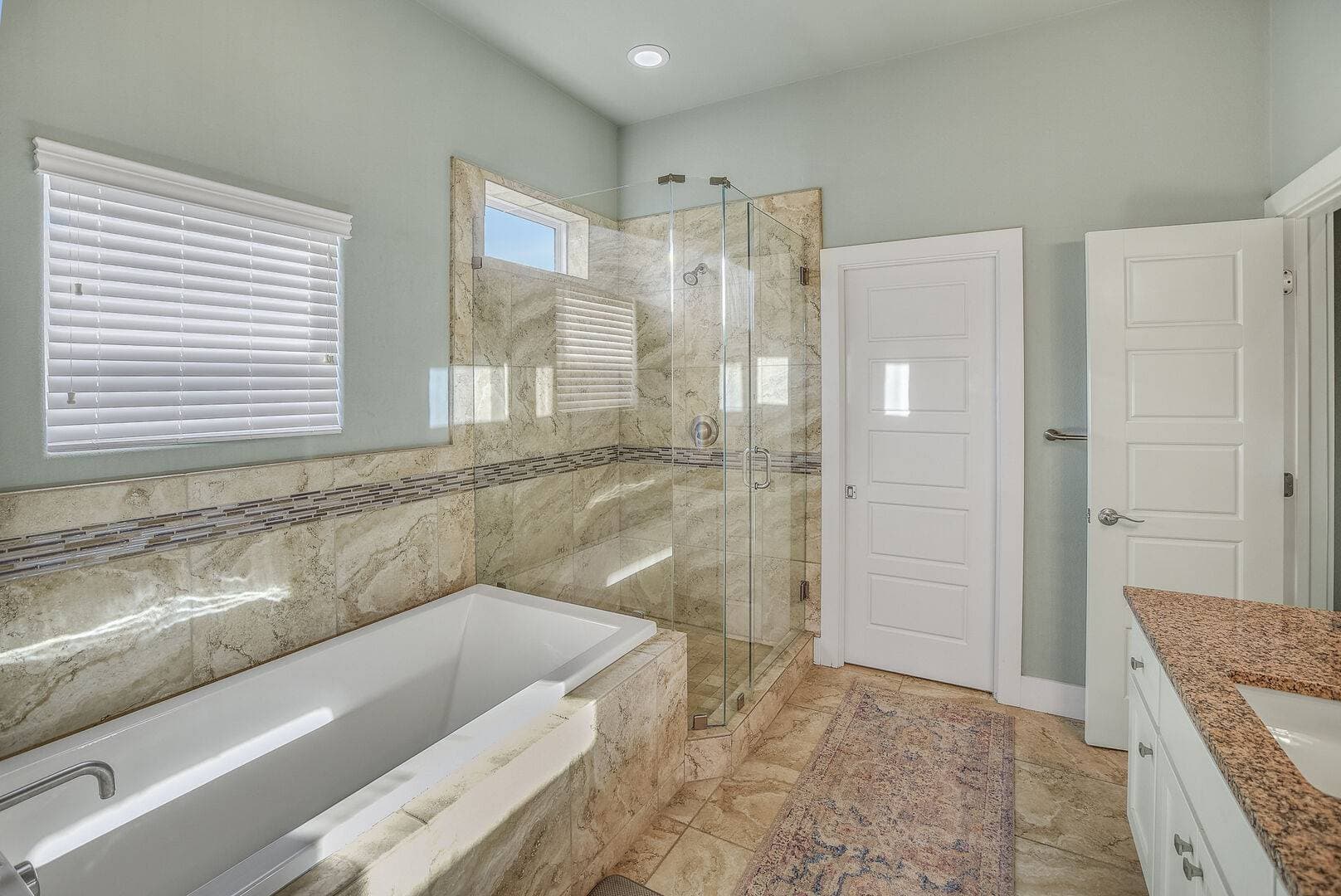 Gone Coastal House - Image 27