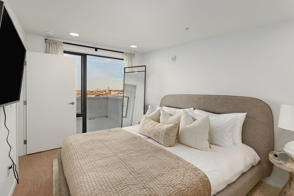 Eve Condo #505 - Image 11