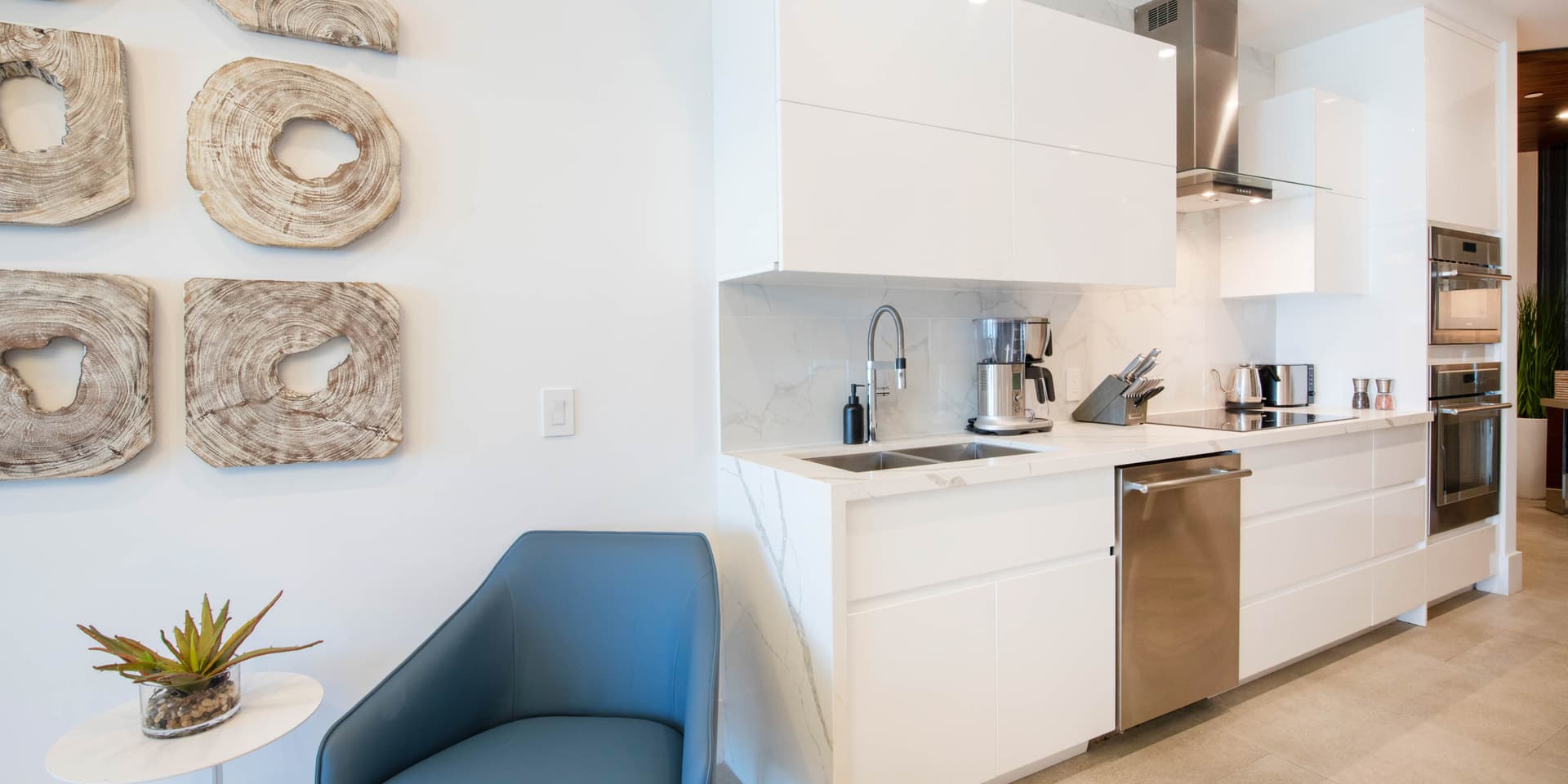 Shoreline Splendor - Image 10