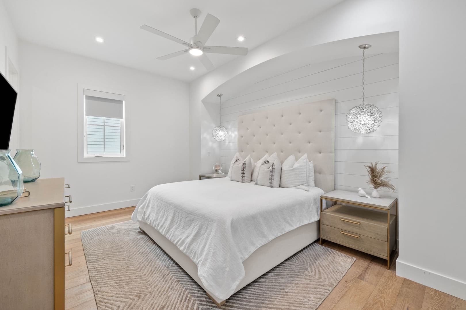 Eyes on Sunrise - Image 53