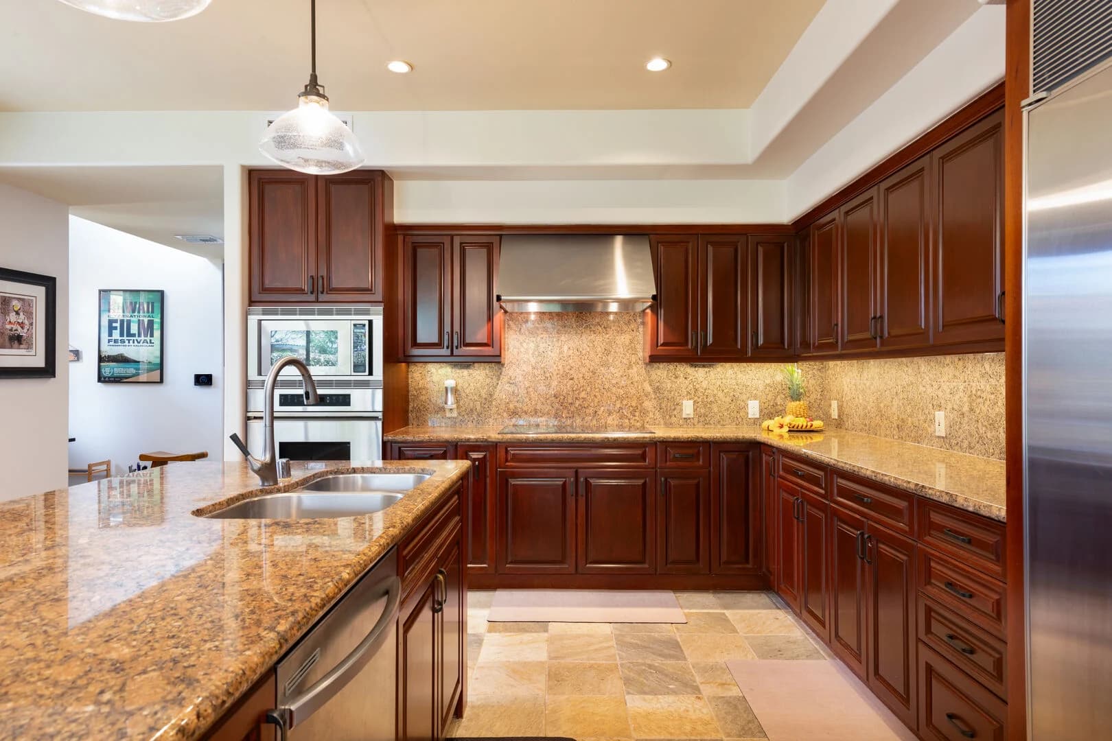 Aloha Joe's Ohana - Image 11