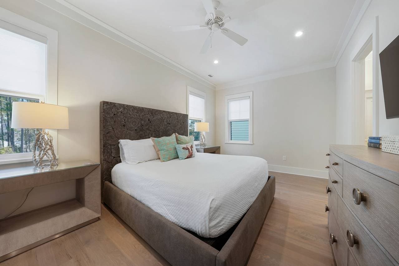 On the Lawn Villa - Image 16