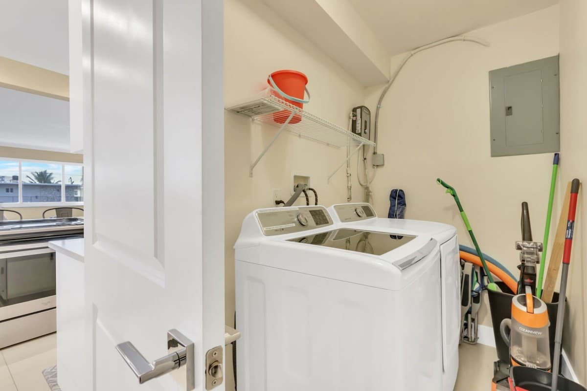 Sunny Home - Image 20