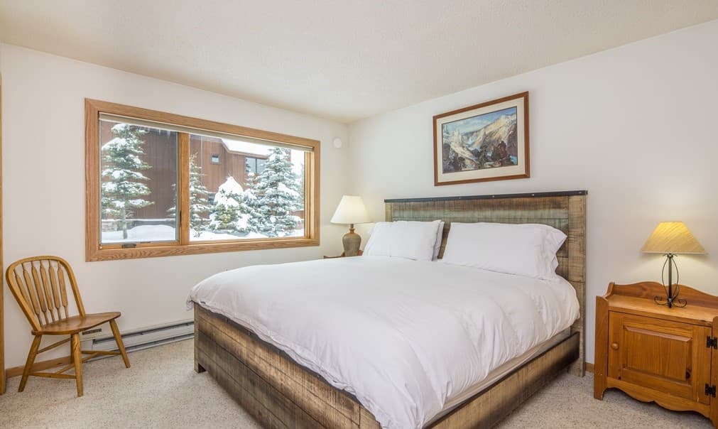 Running Bear Home - Image 12