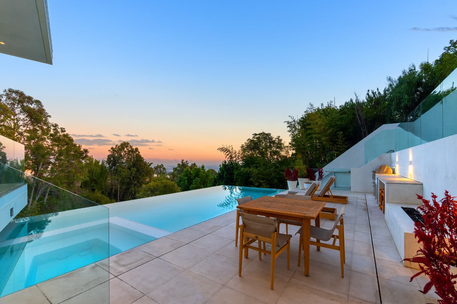 Beverly Grove - Image 29