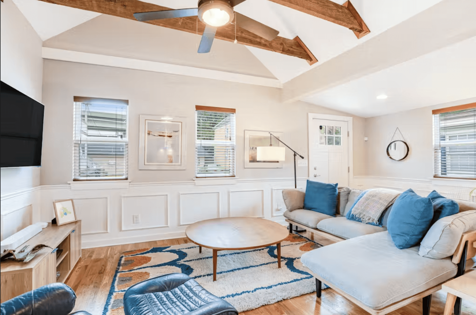 Sleek Cottage - Image 3