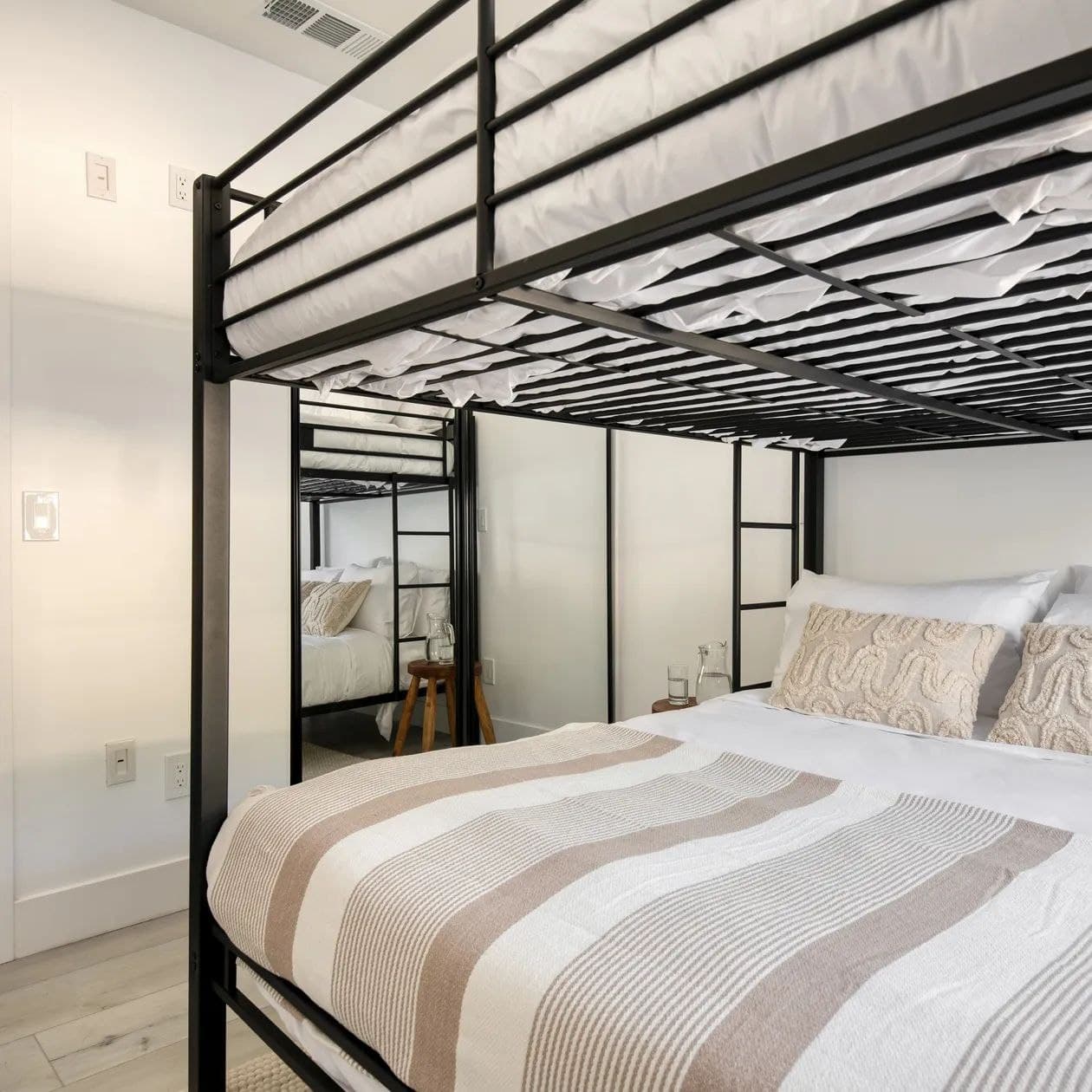 Yellowjacket - Image 24