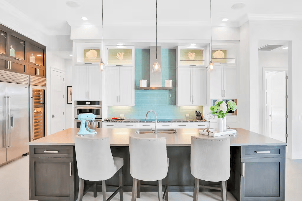 Island Estate Waterfront Villa - Image 5