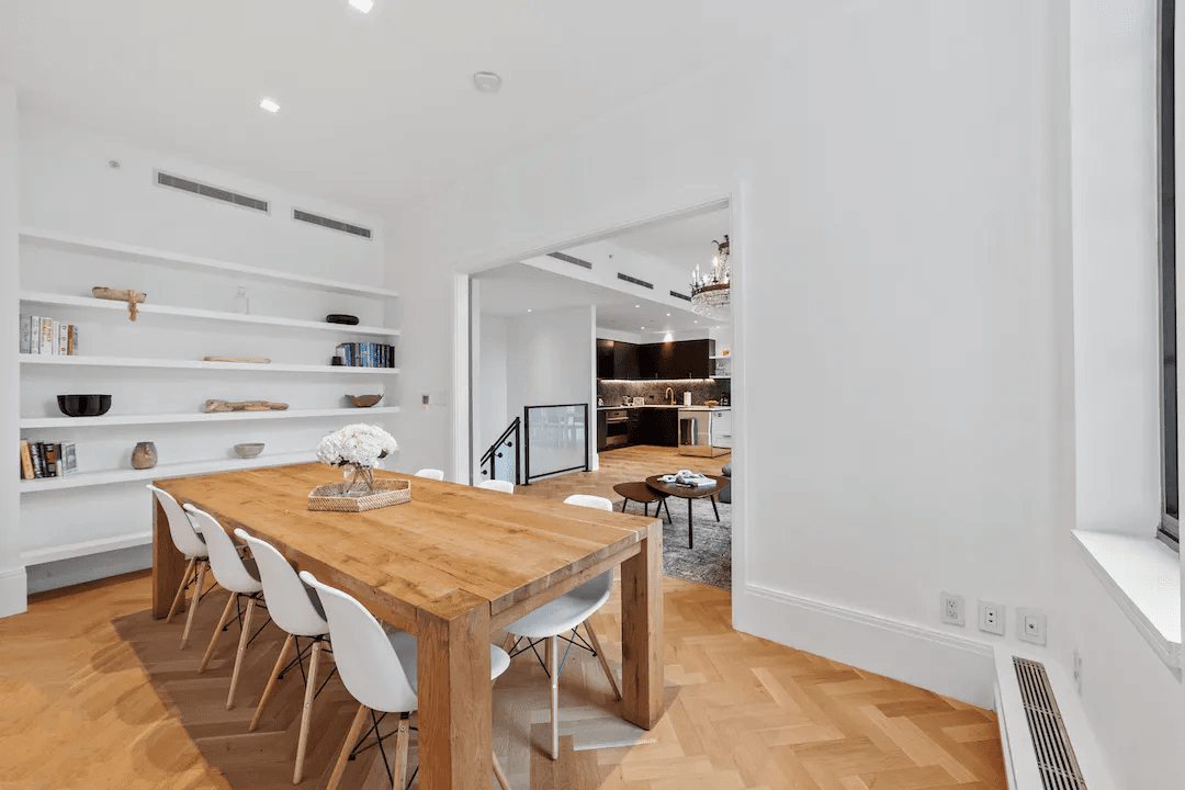 Clinton Home - Image 7