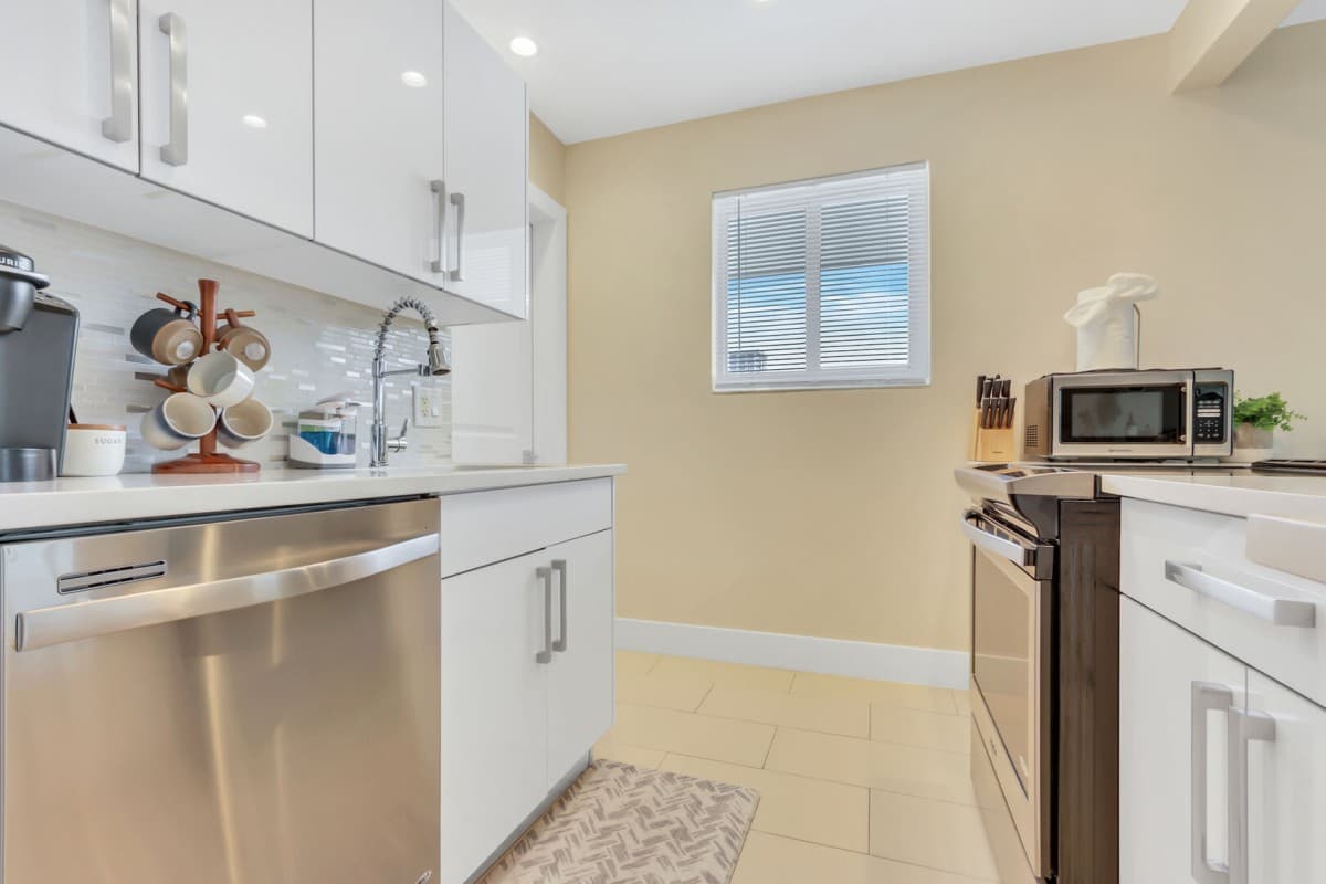 Sunny Home - Image 4