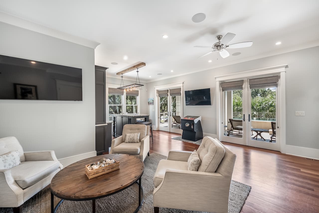 Shore Thing - Image 54