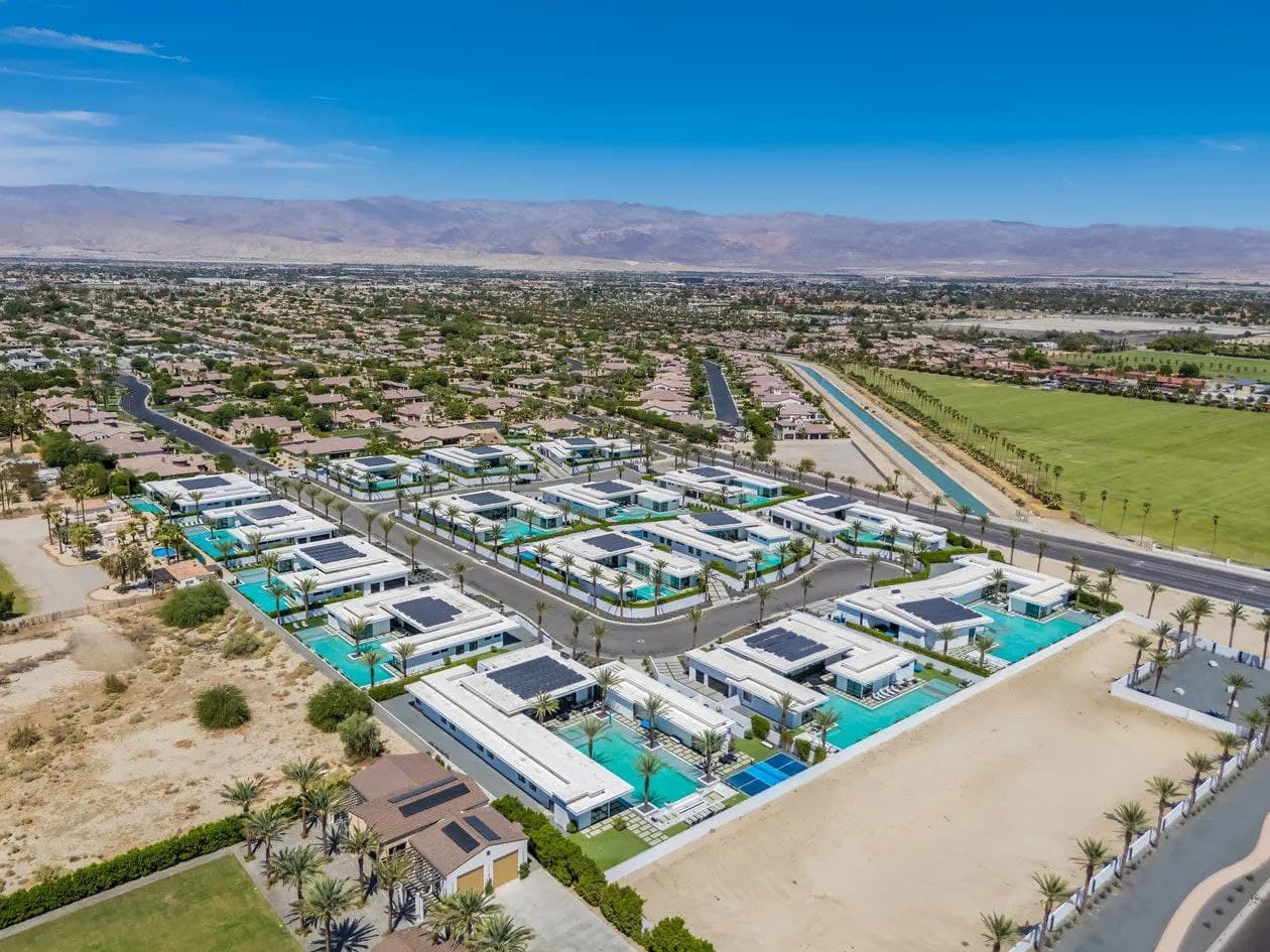 Bravo Villa #11 - Image 3