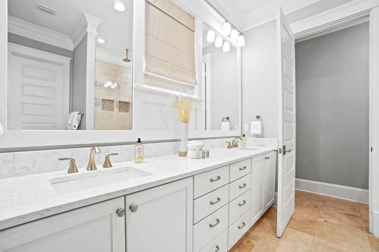 Blue Whale Bungalow - Image 22