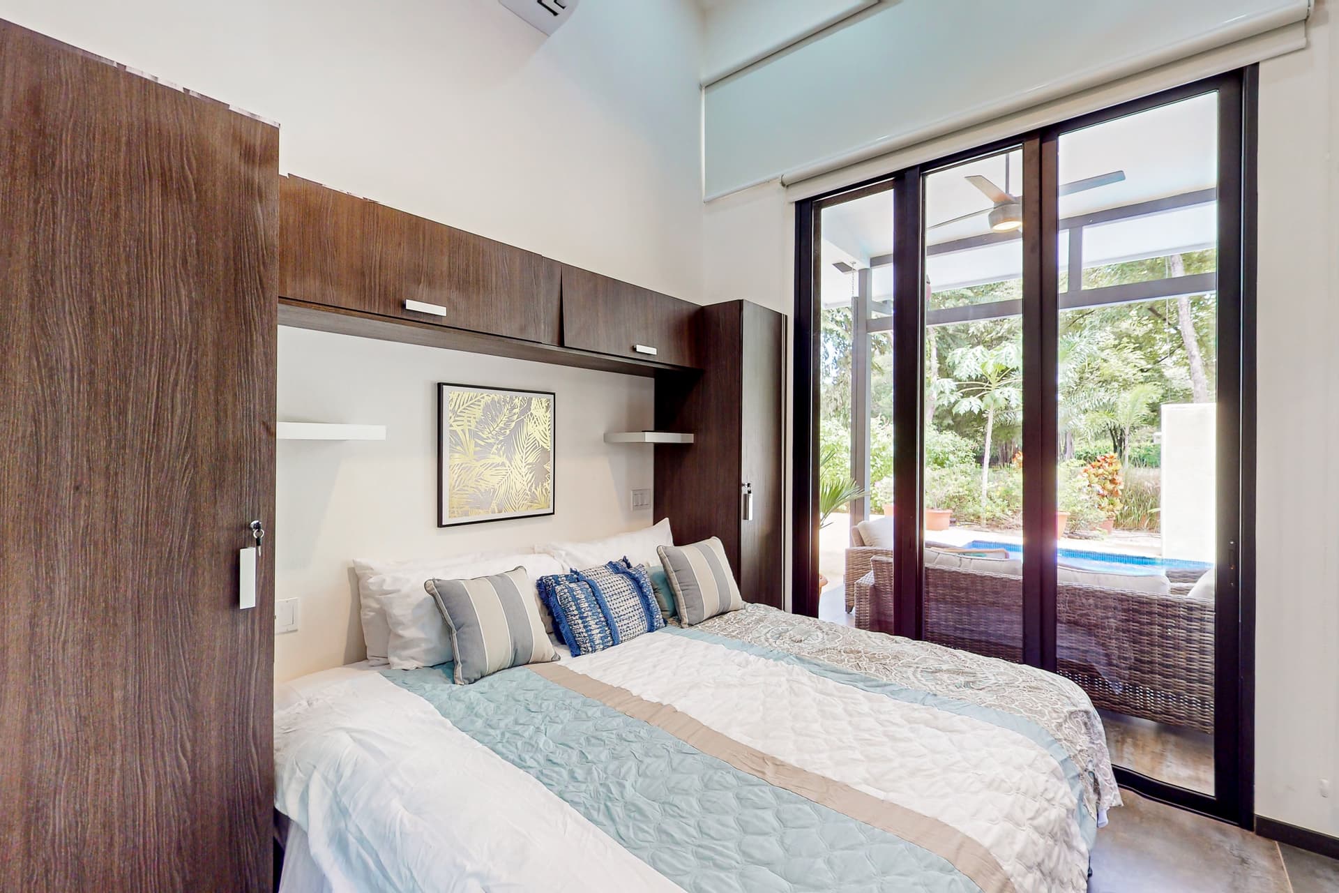 Studio Retreat Home - Image 2