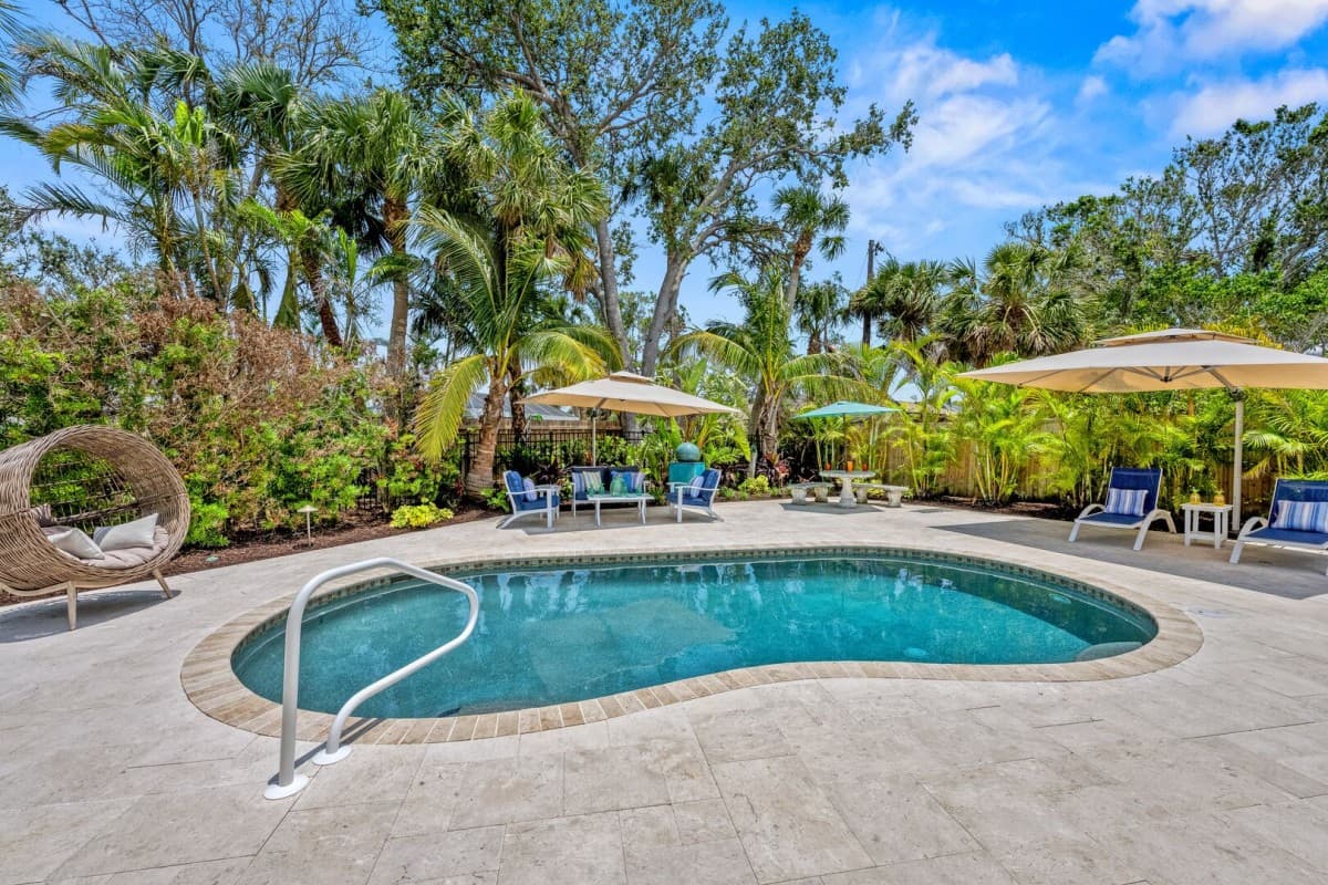 Beach Palm House - Image 49