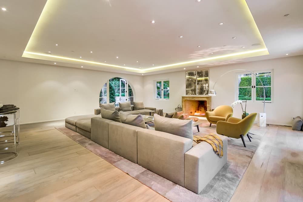 Chateau Serra Malibu - Image 6