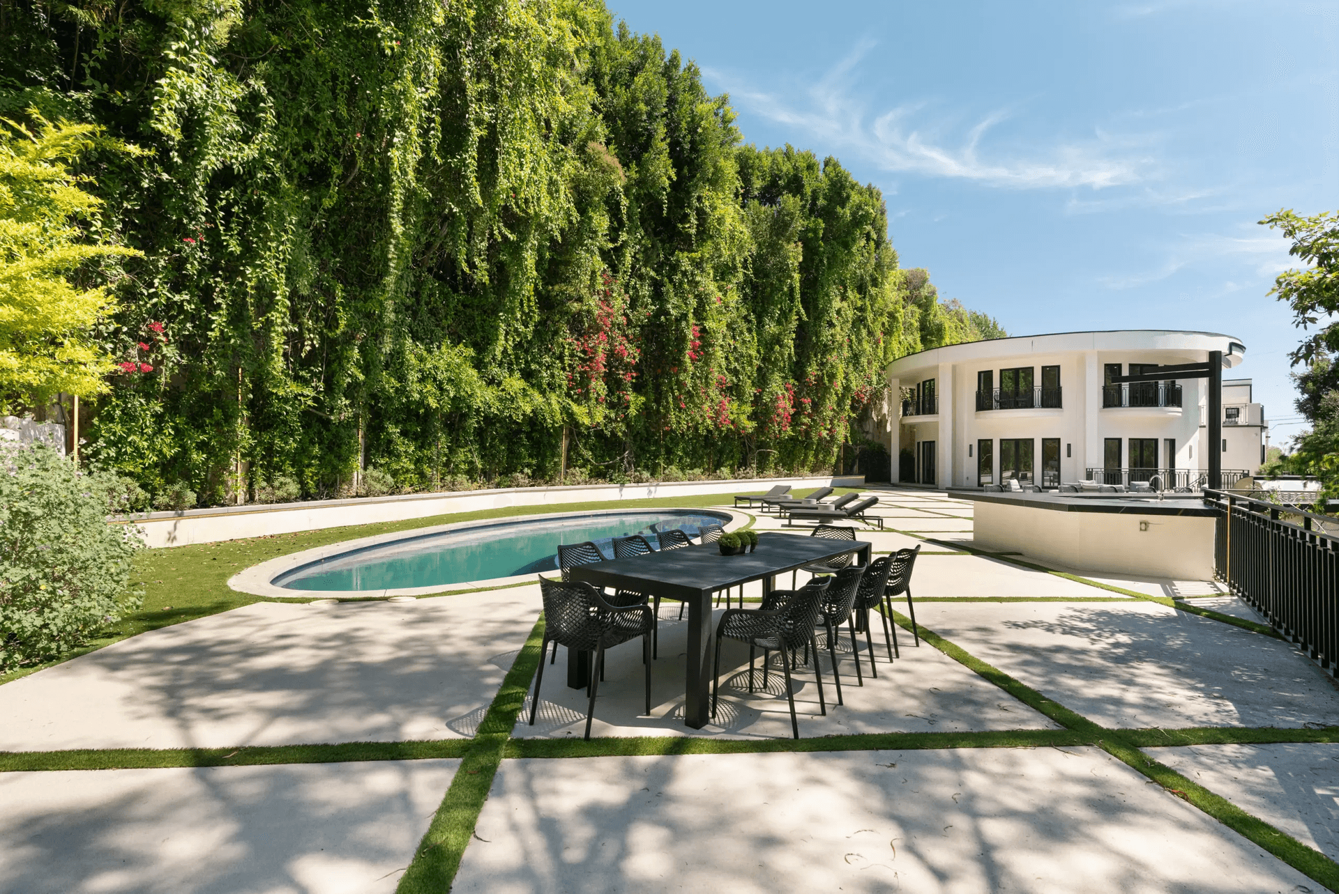 Noble Crest - Image 58