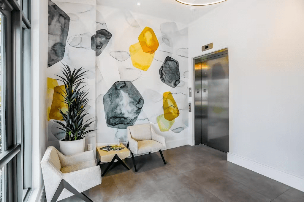 Heart of Naples - Image 19