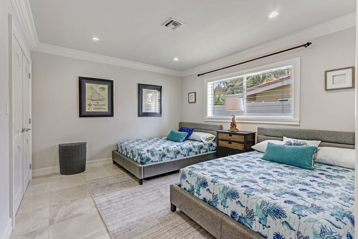 Ocean Mist Home - Image 18