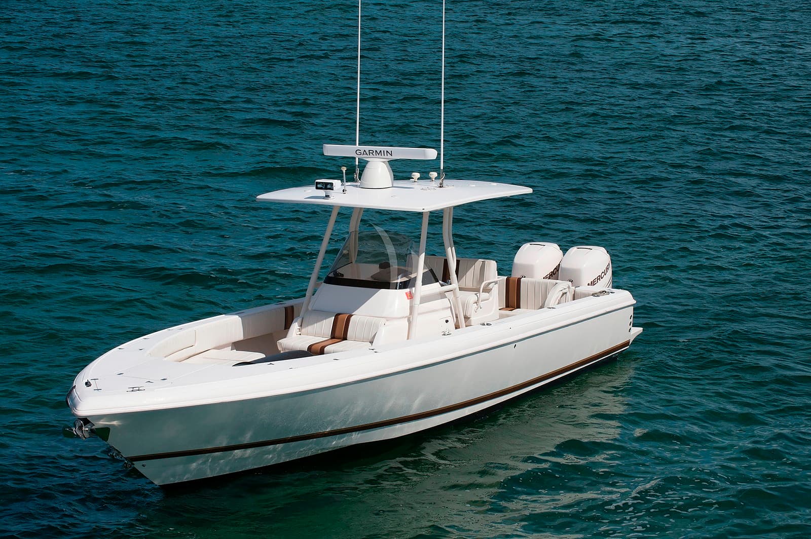 Beachfront Yacht - Image 19