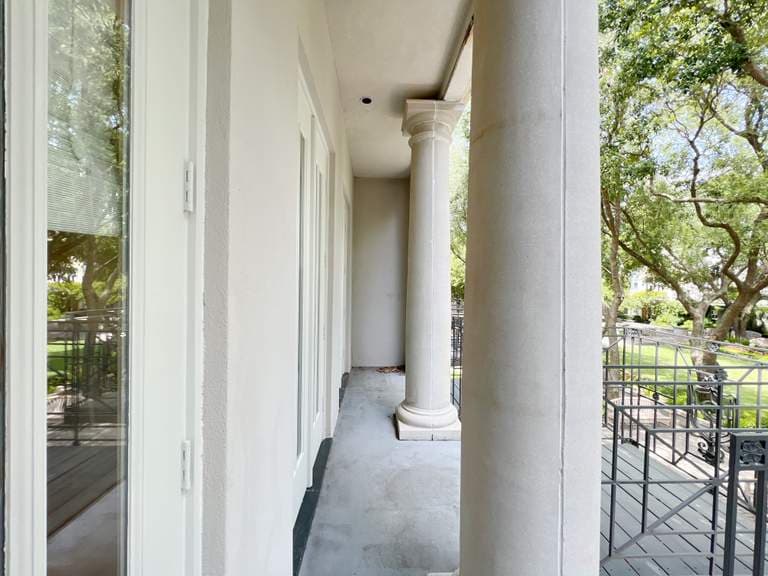 Penthouse on the Park - Image 22