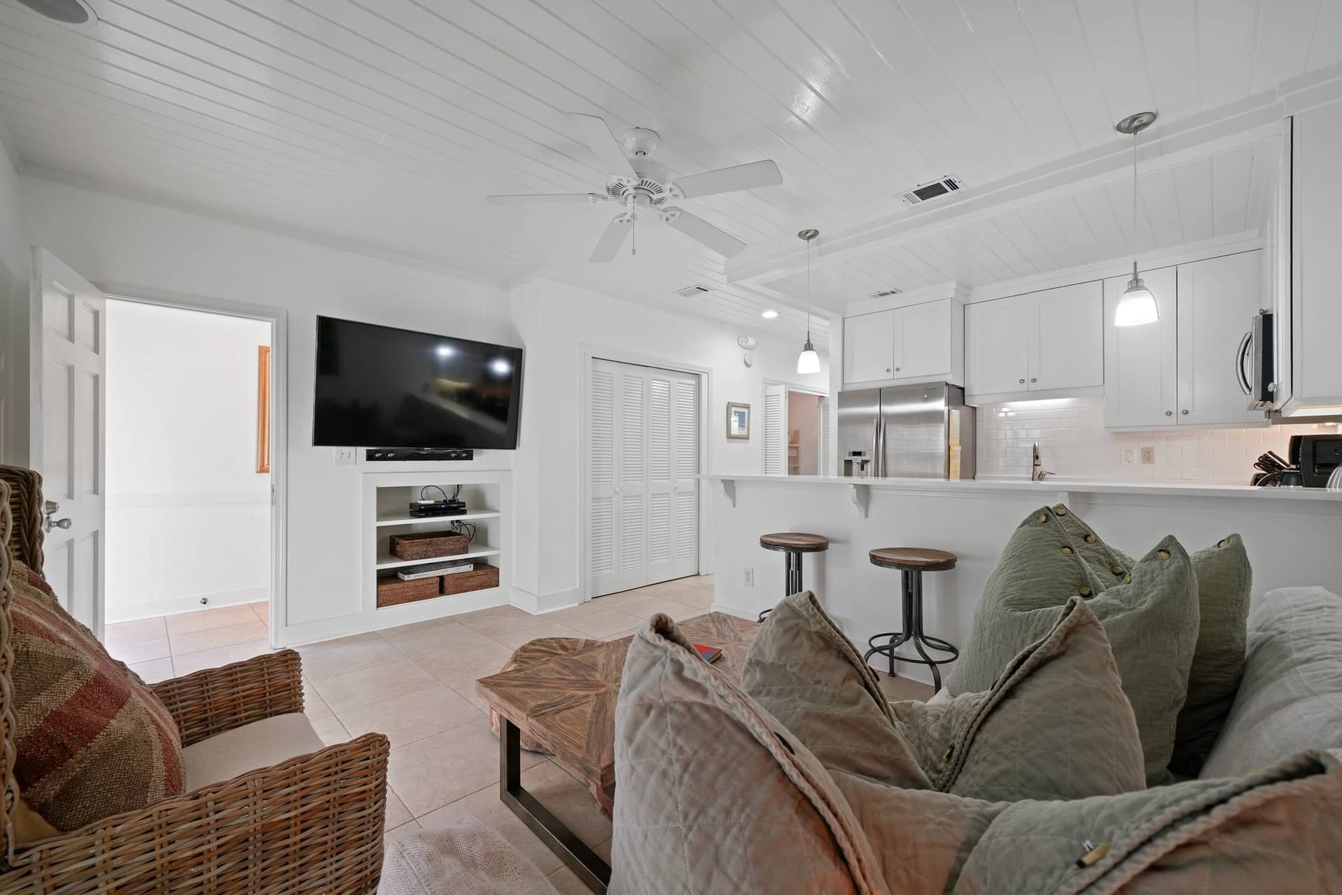 Allora House - Image 33