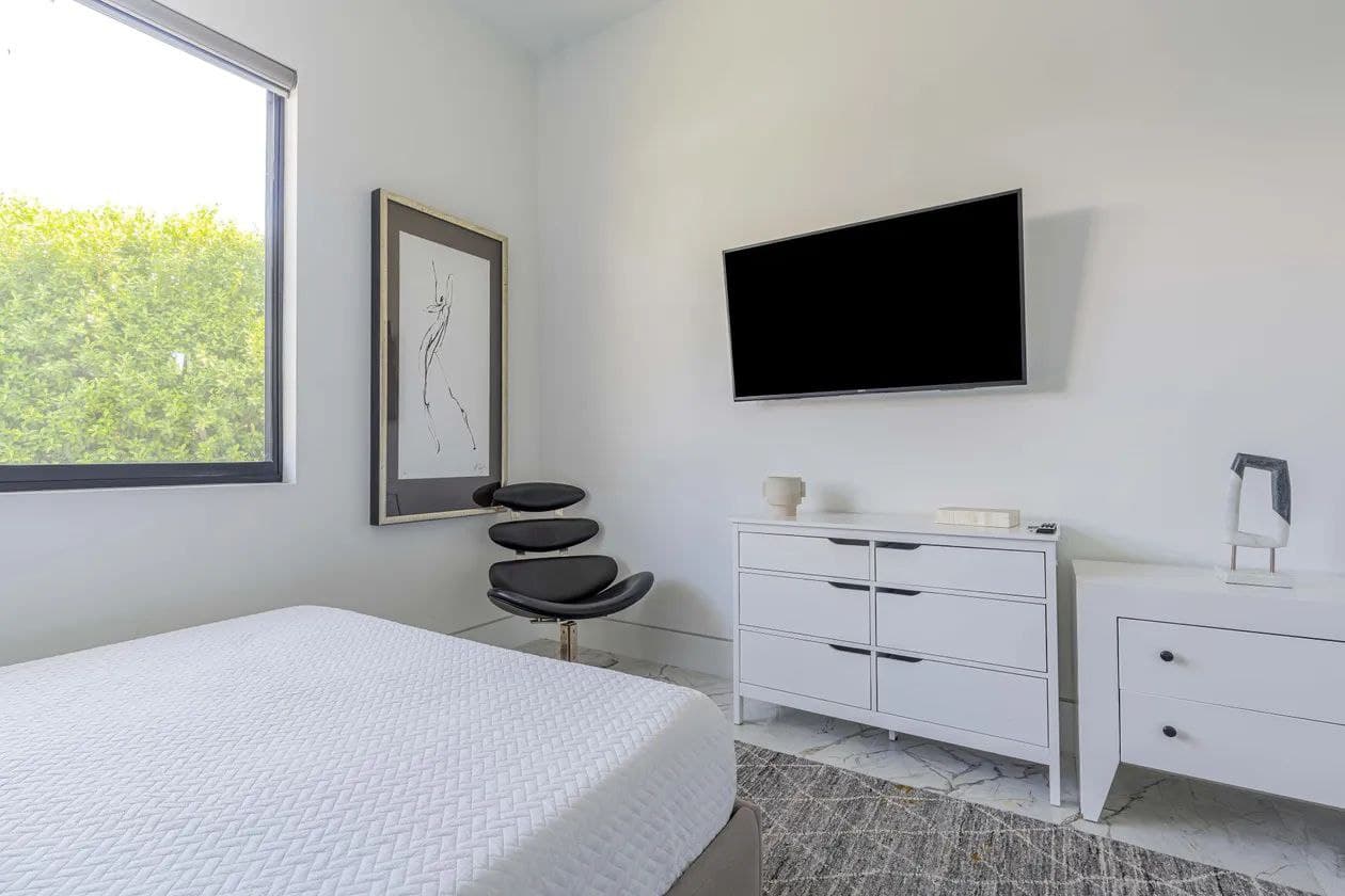 Bravo Villa #4 - Image 34