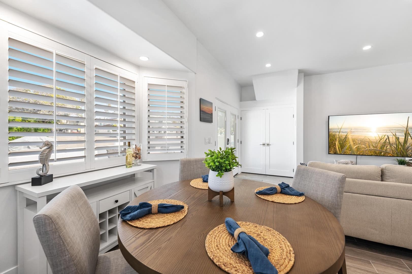 Casa Blanca - Image 28