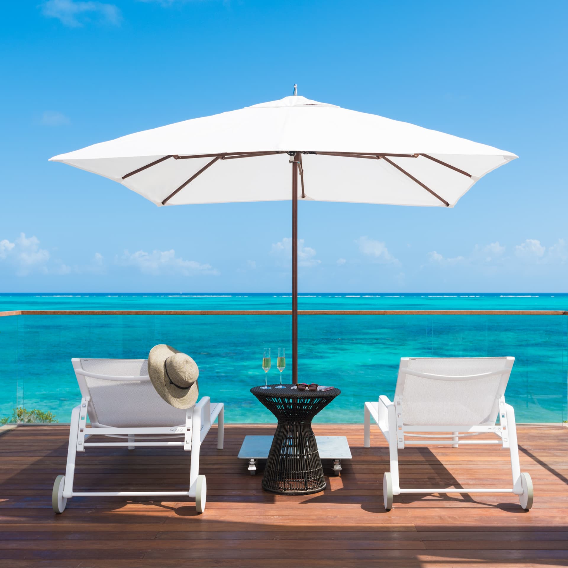 North Shore Four Bedroom Beachfront - Image 1