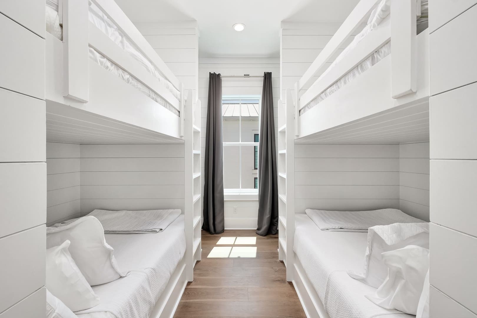 Oz by The Sea - Image 32