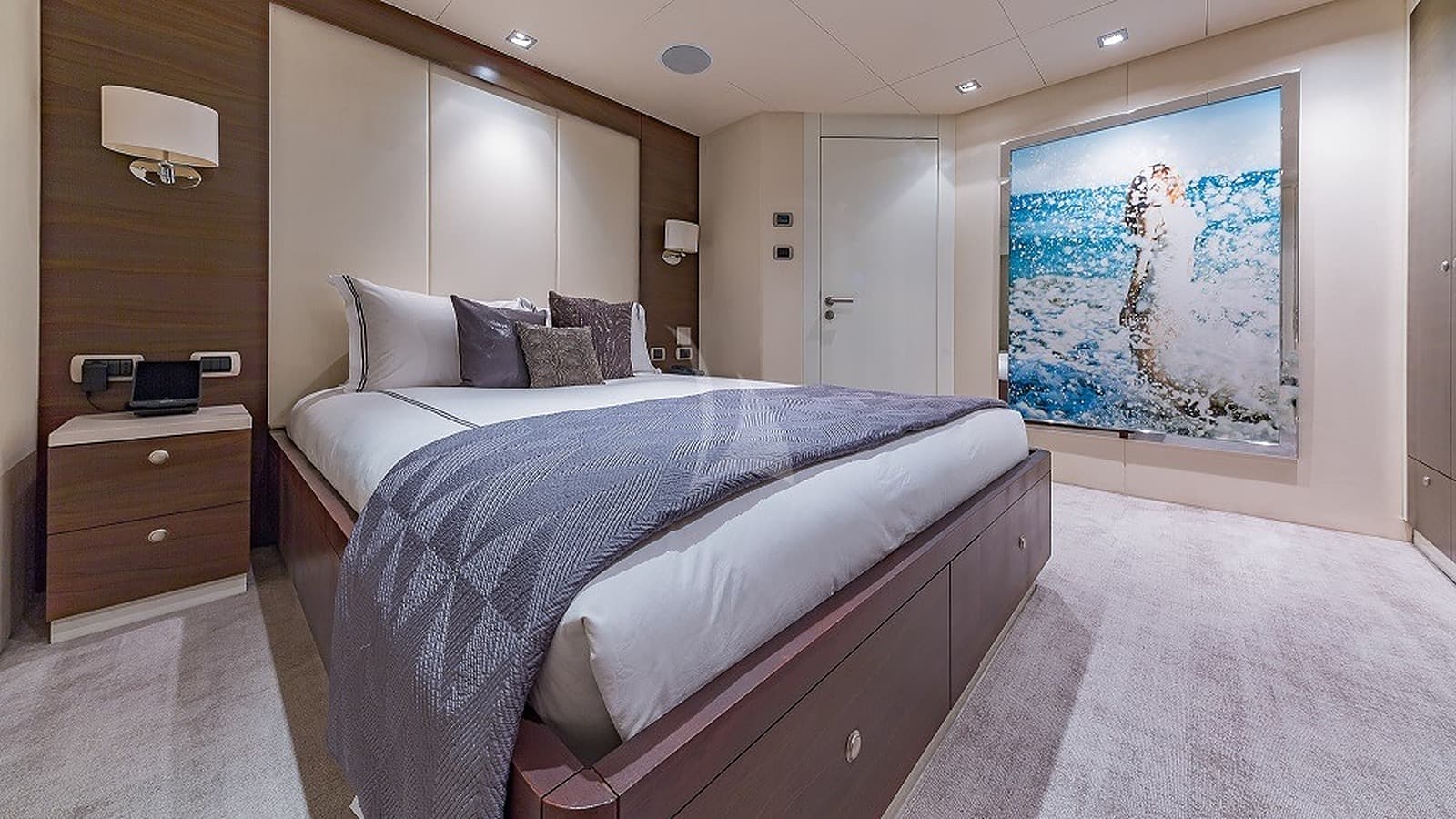 Big Sky Yacht - Image 23