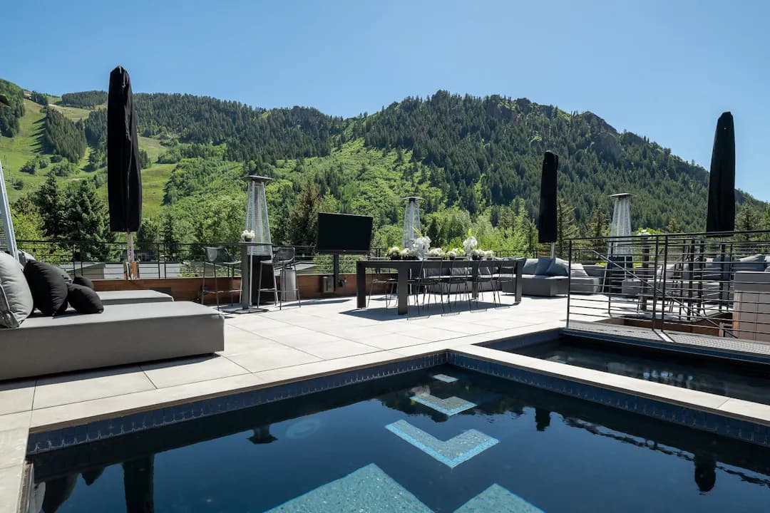 Aspen St. Lodge - Image 2