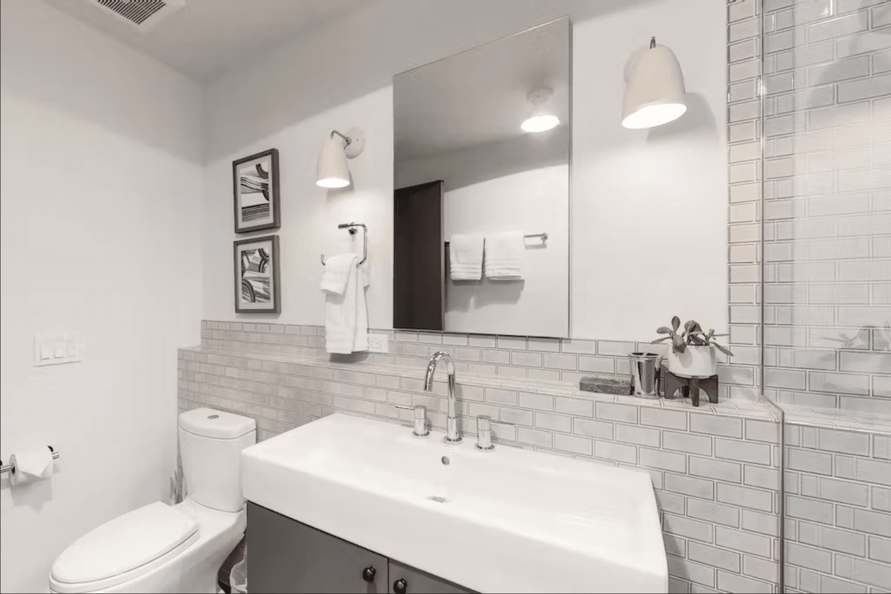 Lake Cabin - Image 28