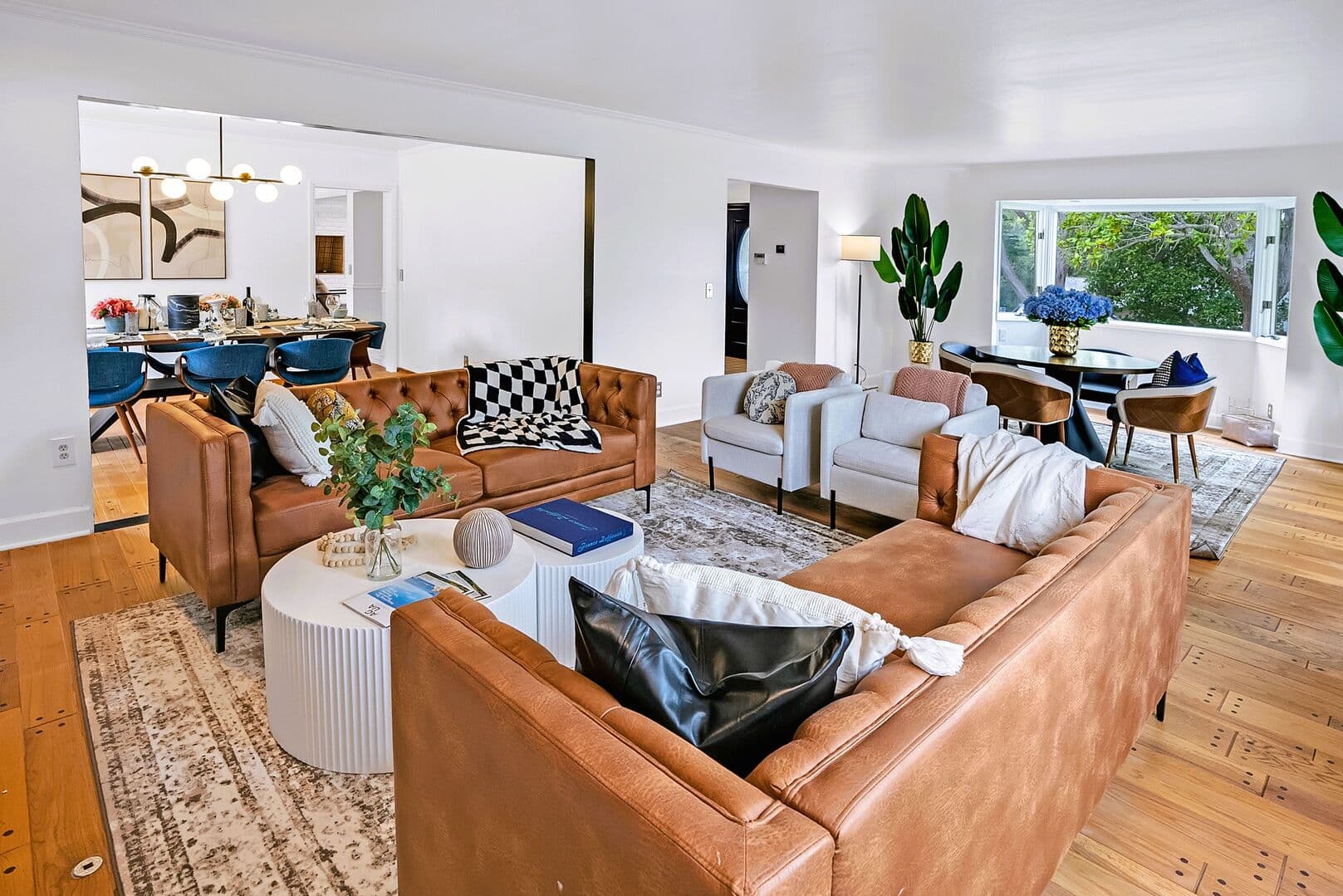 Pebble Modern Home - Image 21