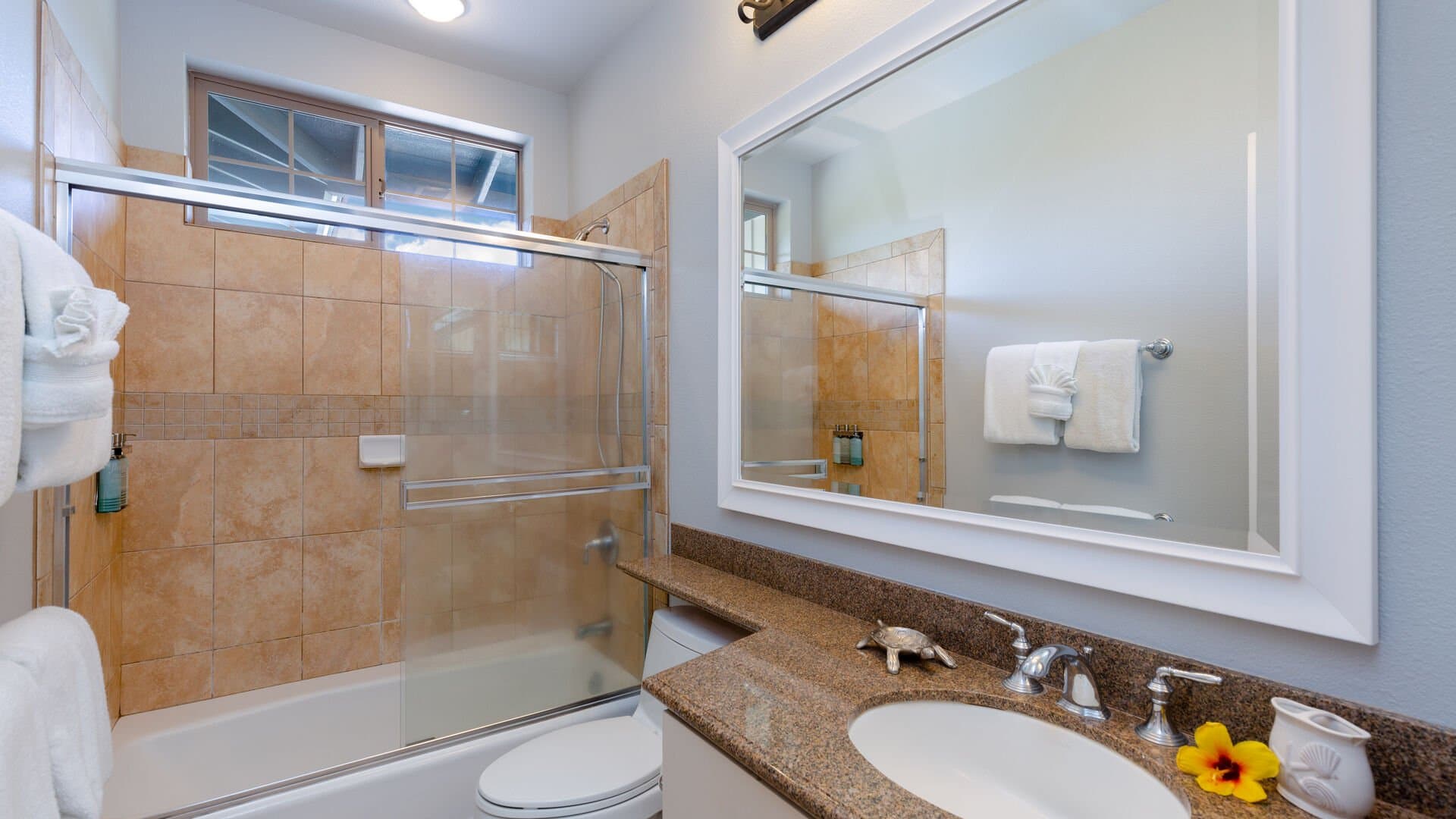 Hawaiiana Escape - Image 16