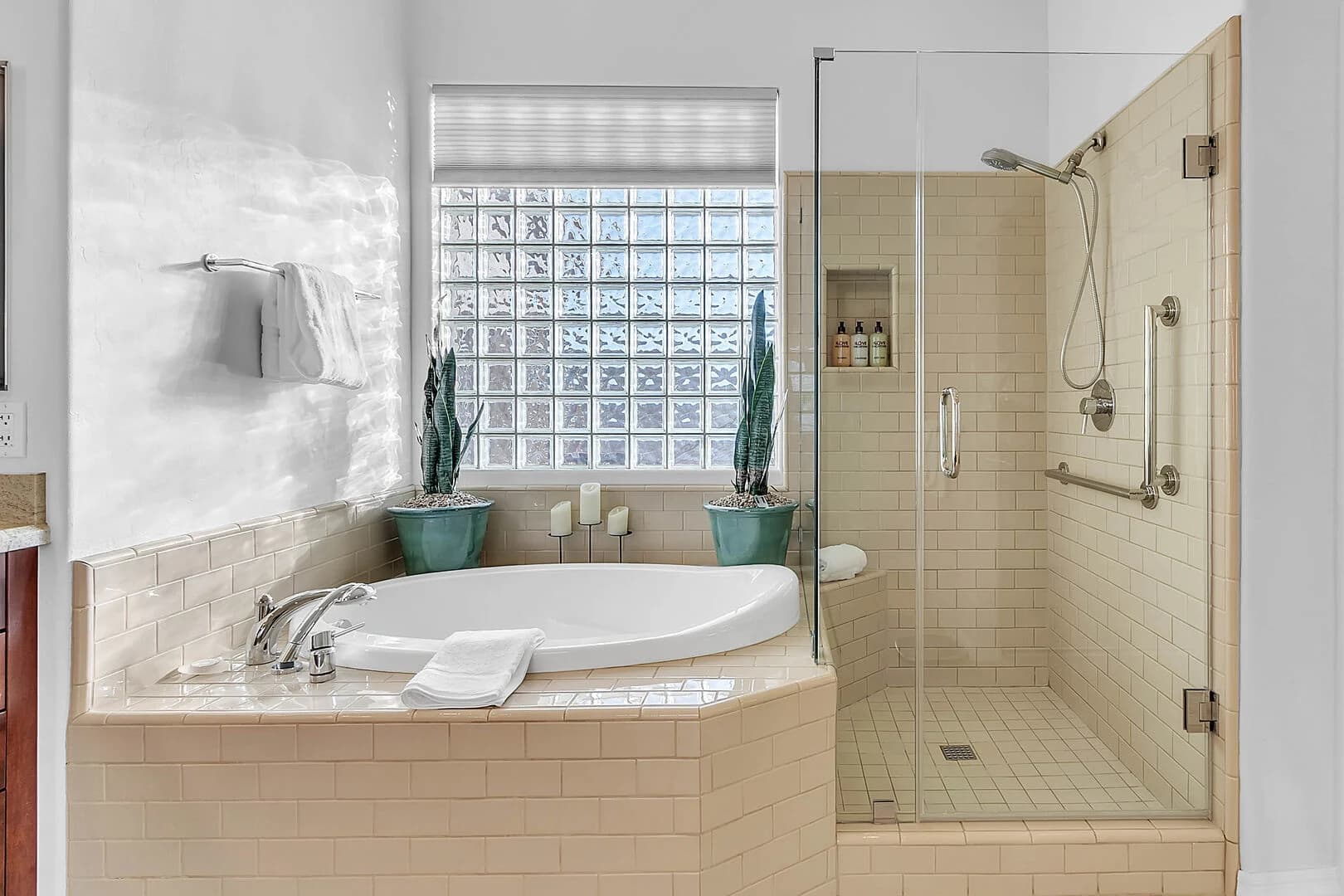 Scottsdale Redbird - Image 23