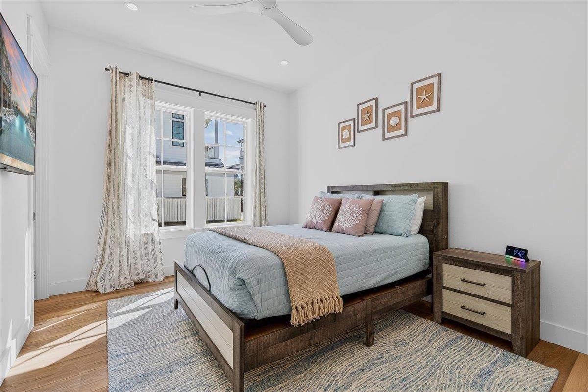 Sunny Shores - Image 24