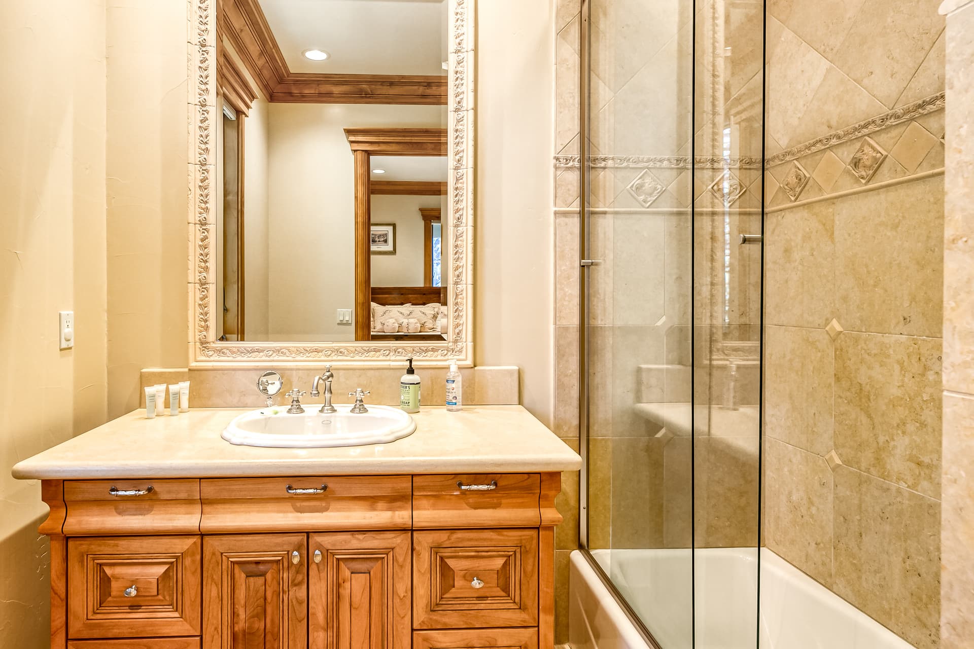 Alpine Luxury Home - Image 21