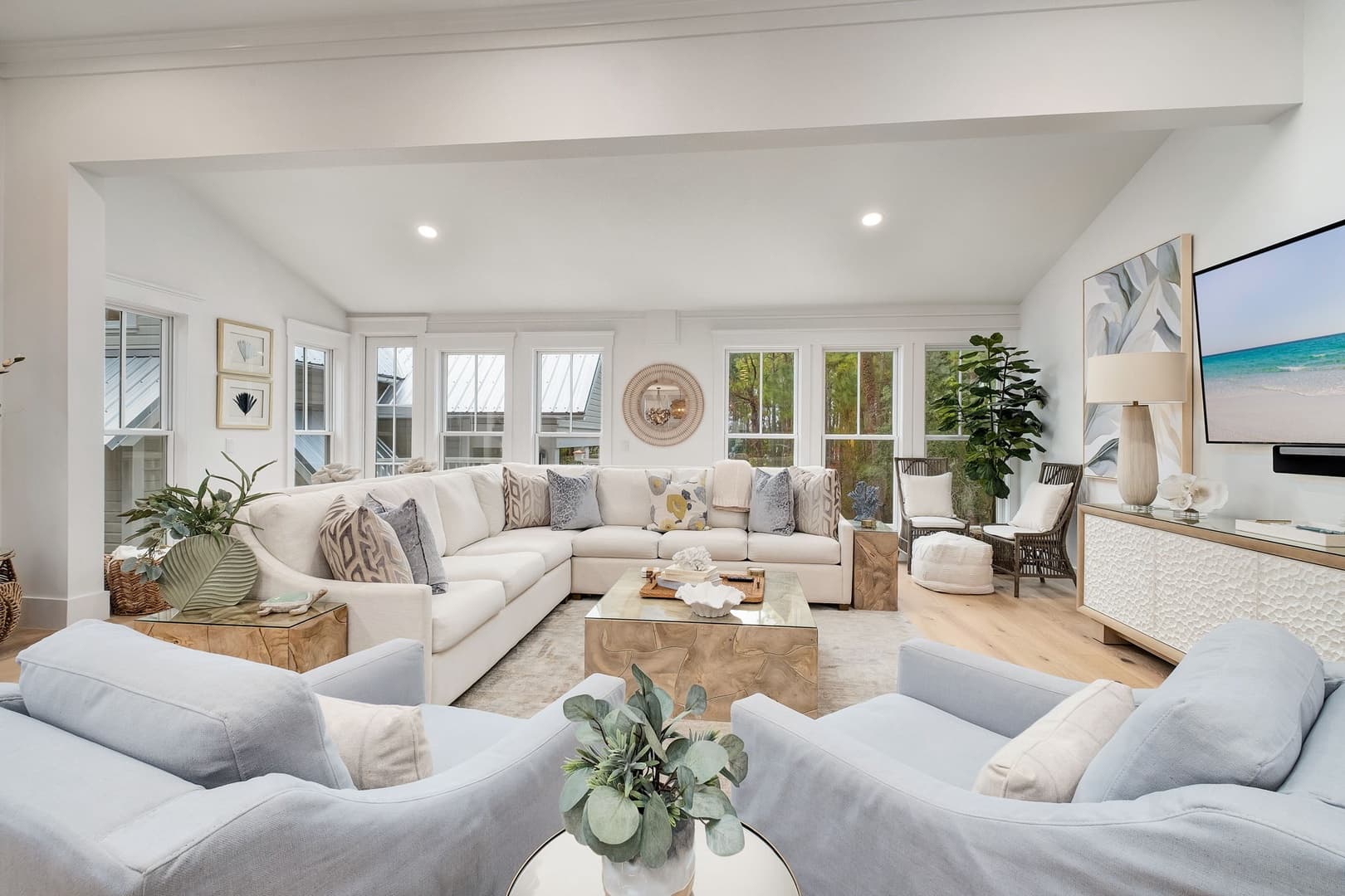 Blue Water Haven - Image 4