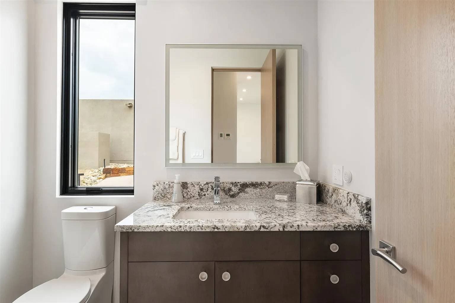 Oso Vista Retreat - Image 32