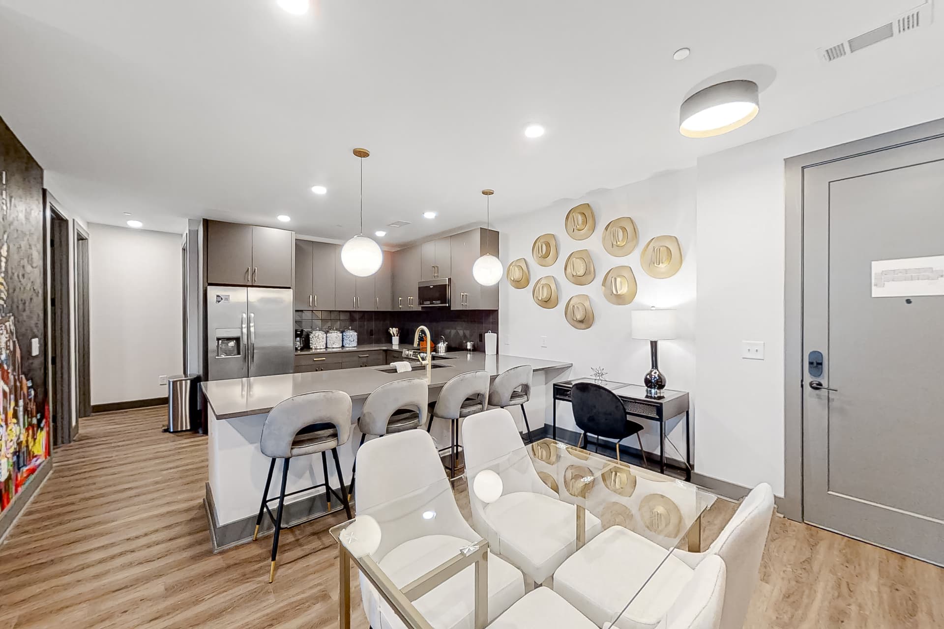 Music City Muze - Image 4