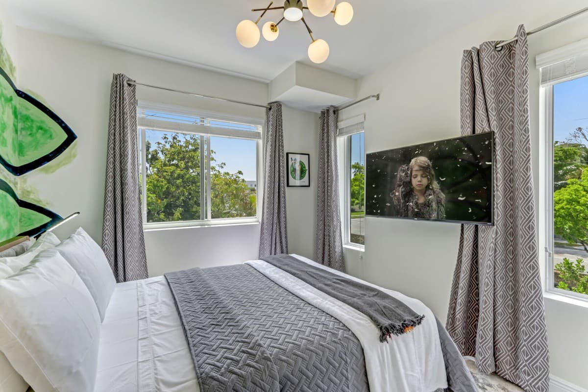 Wynwood Manor - Image 21