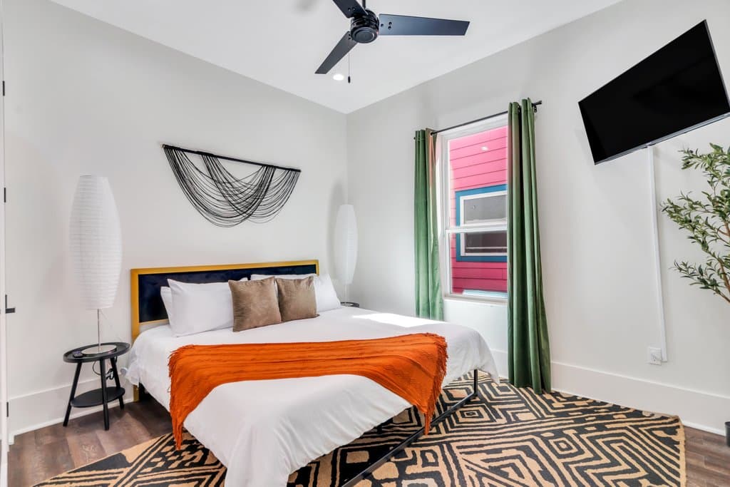 Modern Mid-City Maison - Image 3