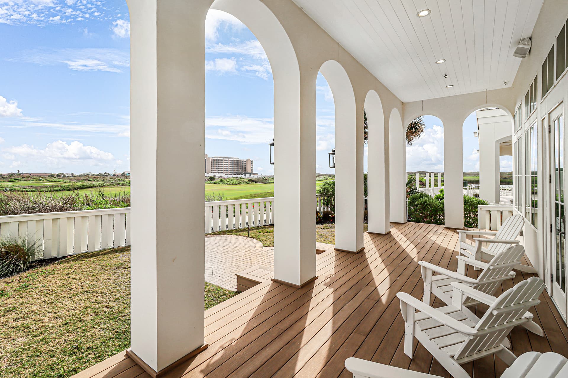 Pelican's Perch - Image 37