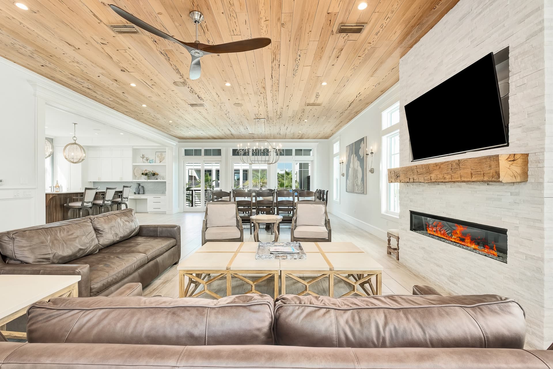 Oasis at Park Row Manor - Image 7