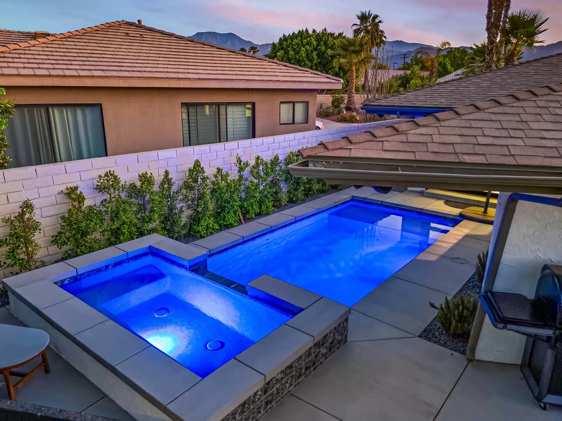 Edgy House - Image 21