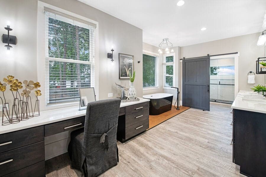 Sterling on Strawpocket - Image 18