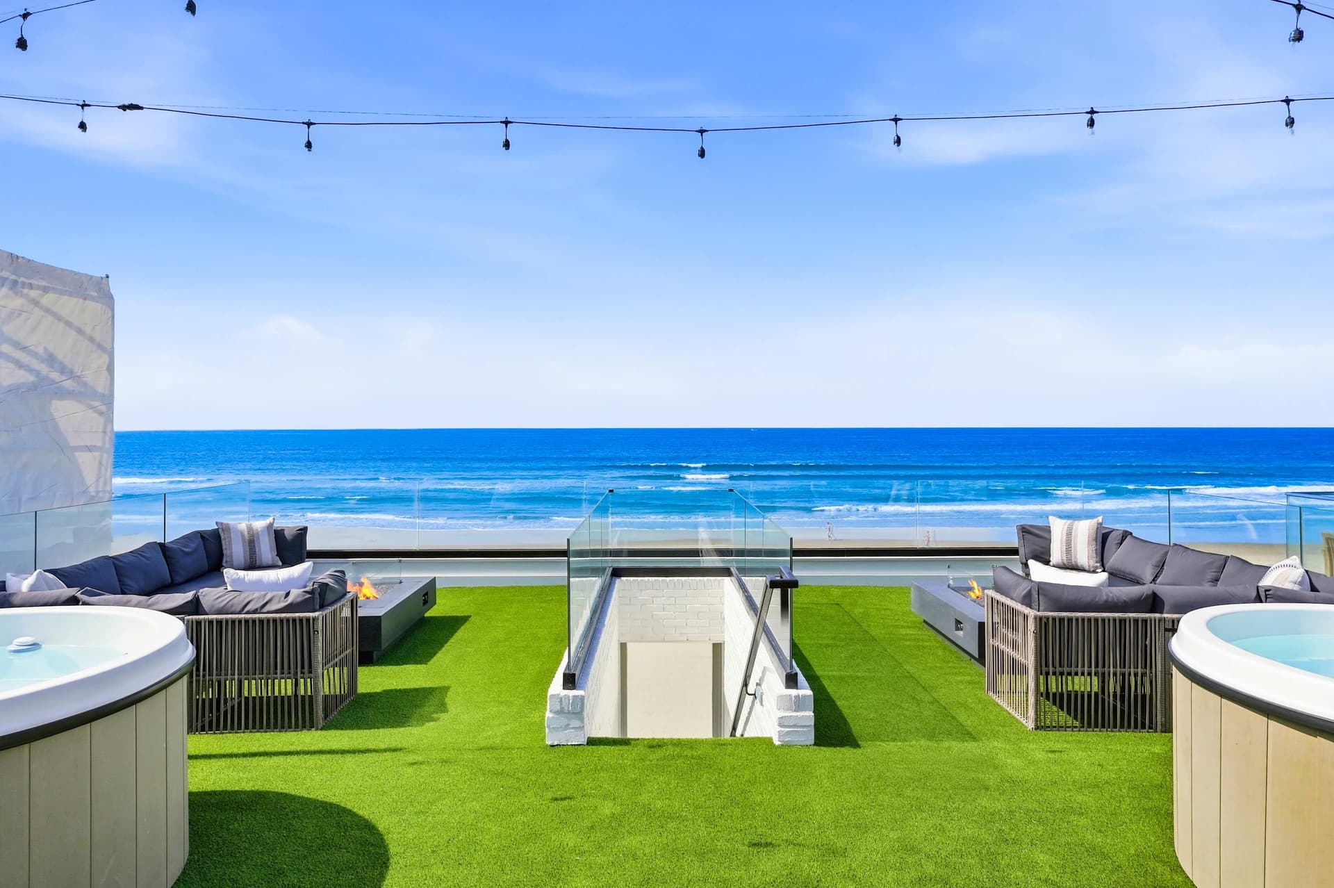Entire Upper Oceanfront Rooftop Masterpiece - Image 46