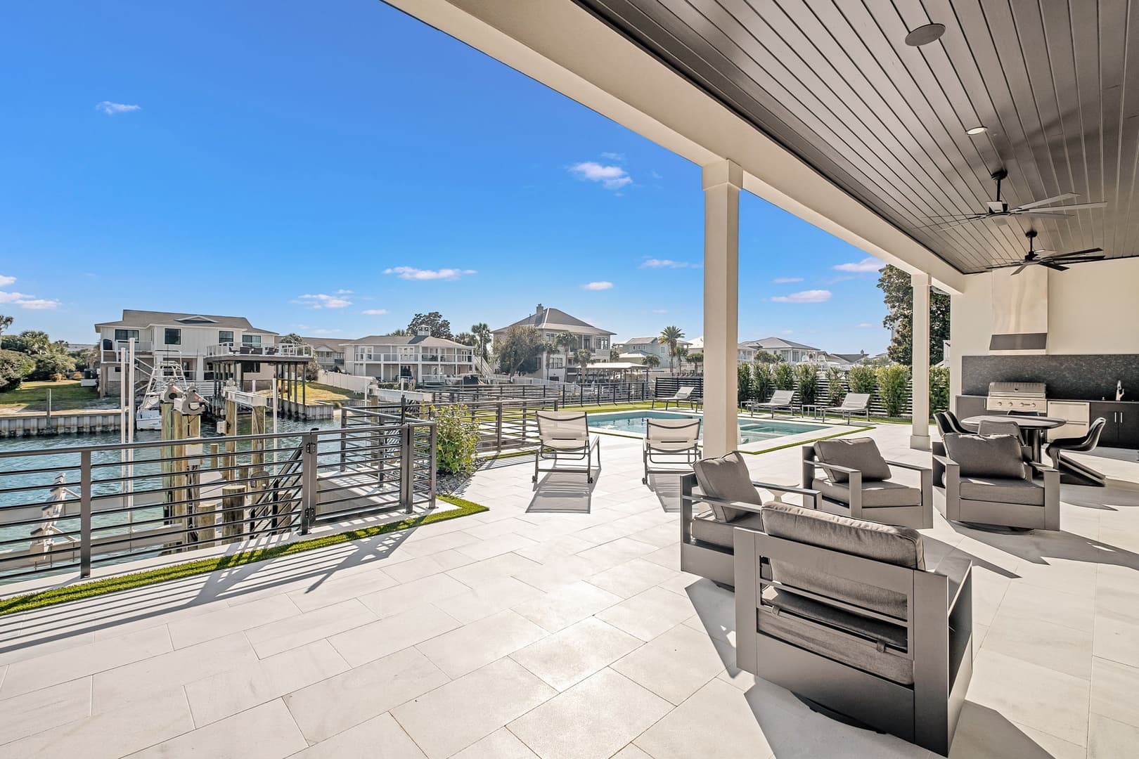 Isle Be Back - Image 53