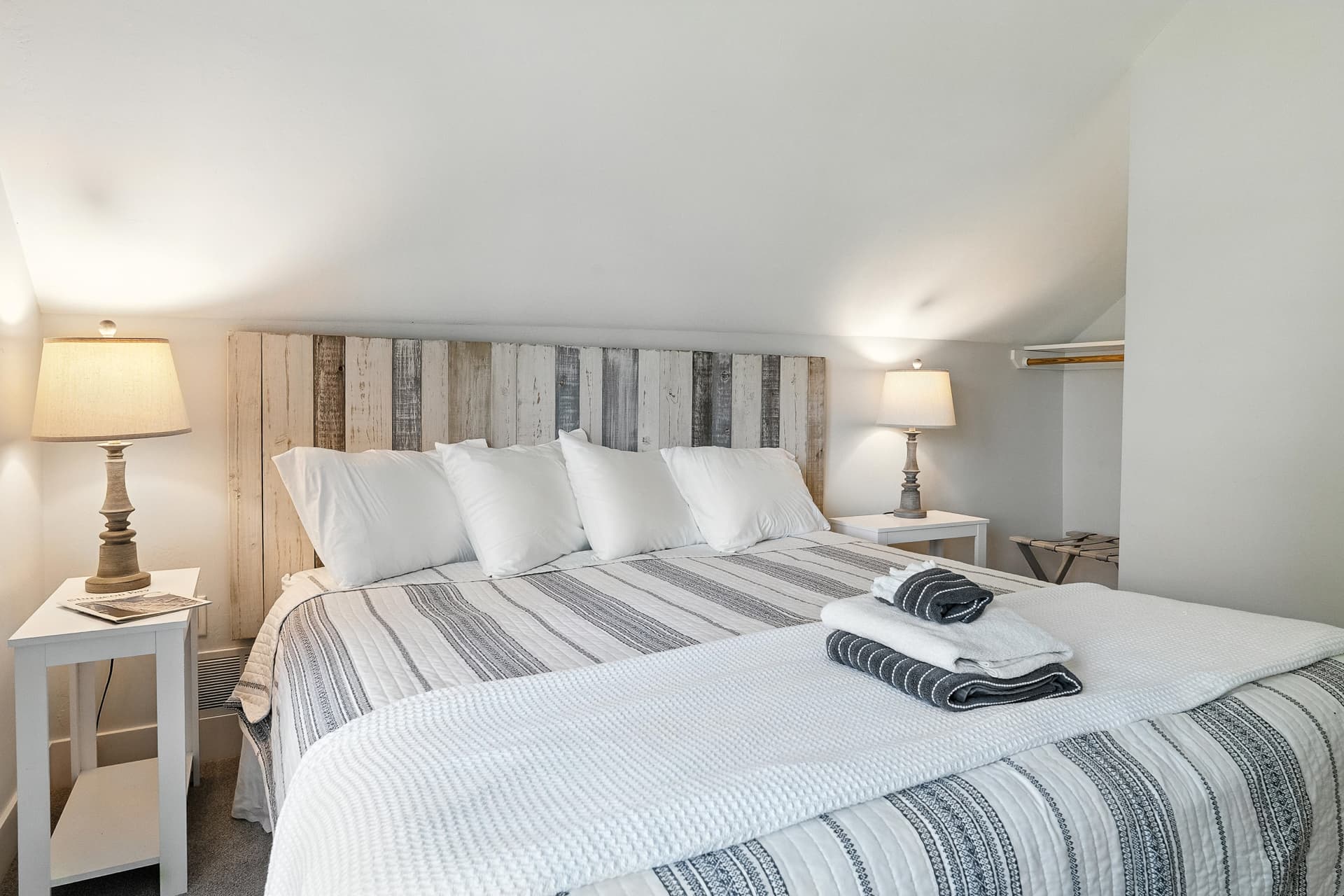 Thenell's Beach House - Image 31